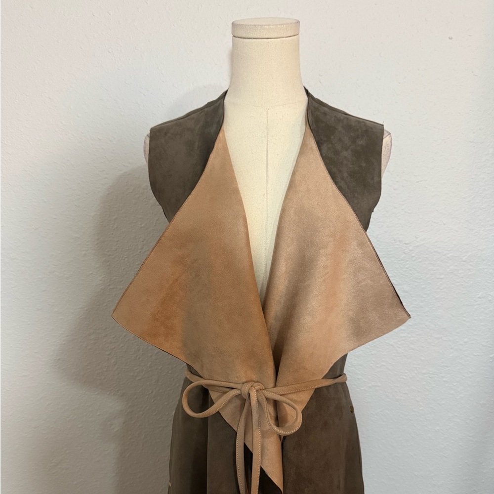 Fate Faux Suede Tie Waist Vest Tan & Brown Vest size Large - Picture 3 of 15